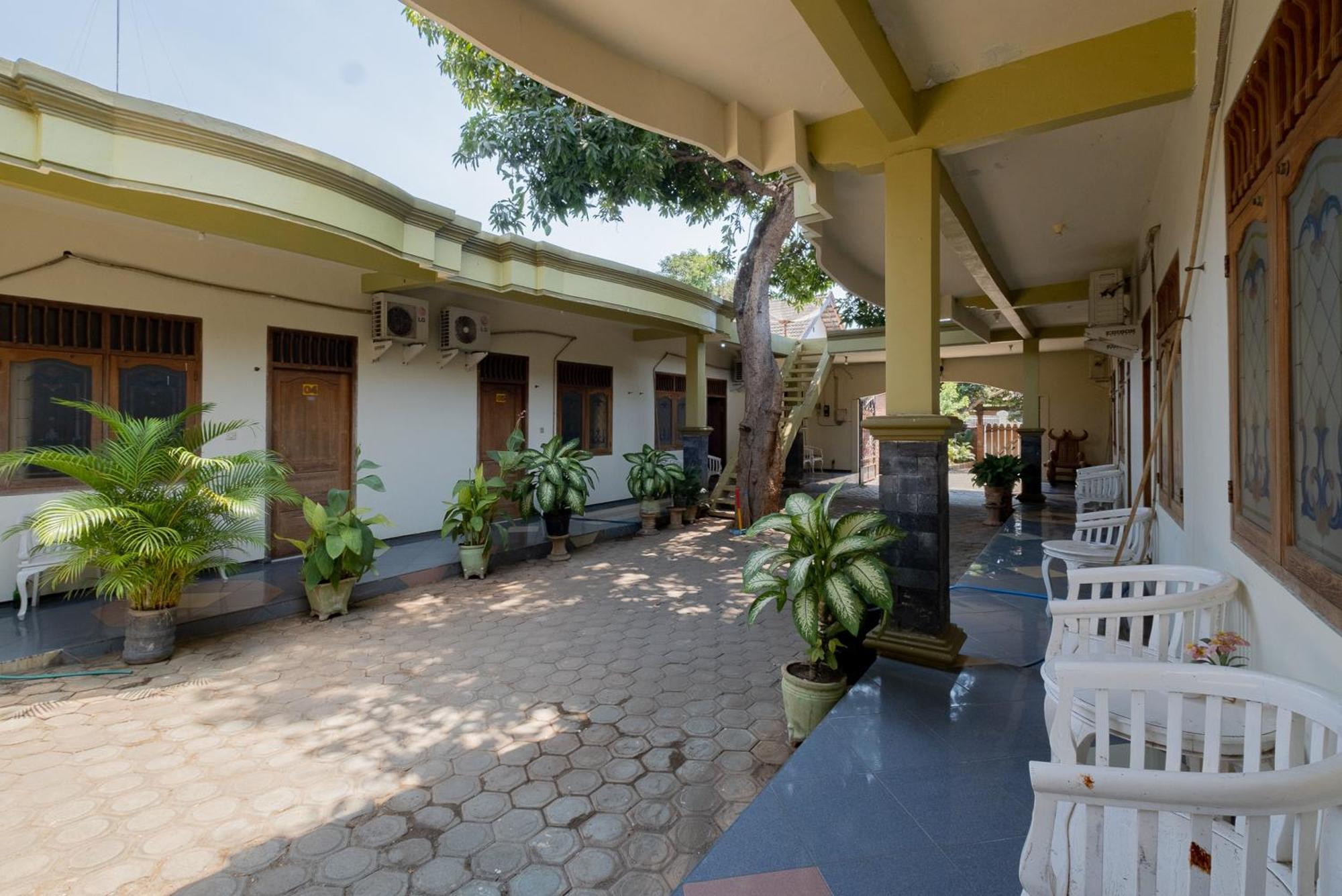 Hotel Reddoorz Syariah At Jalan Sunan Giri Tuban Tuban  Exterior foto