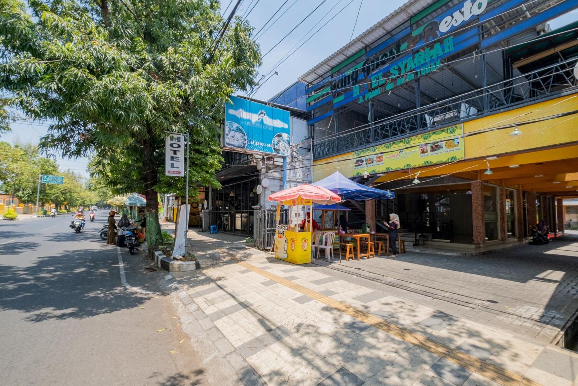 Hotel Reddoorz Syariah At Jalan Sunan Giri Tuban Tuban  Exterior foto